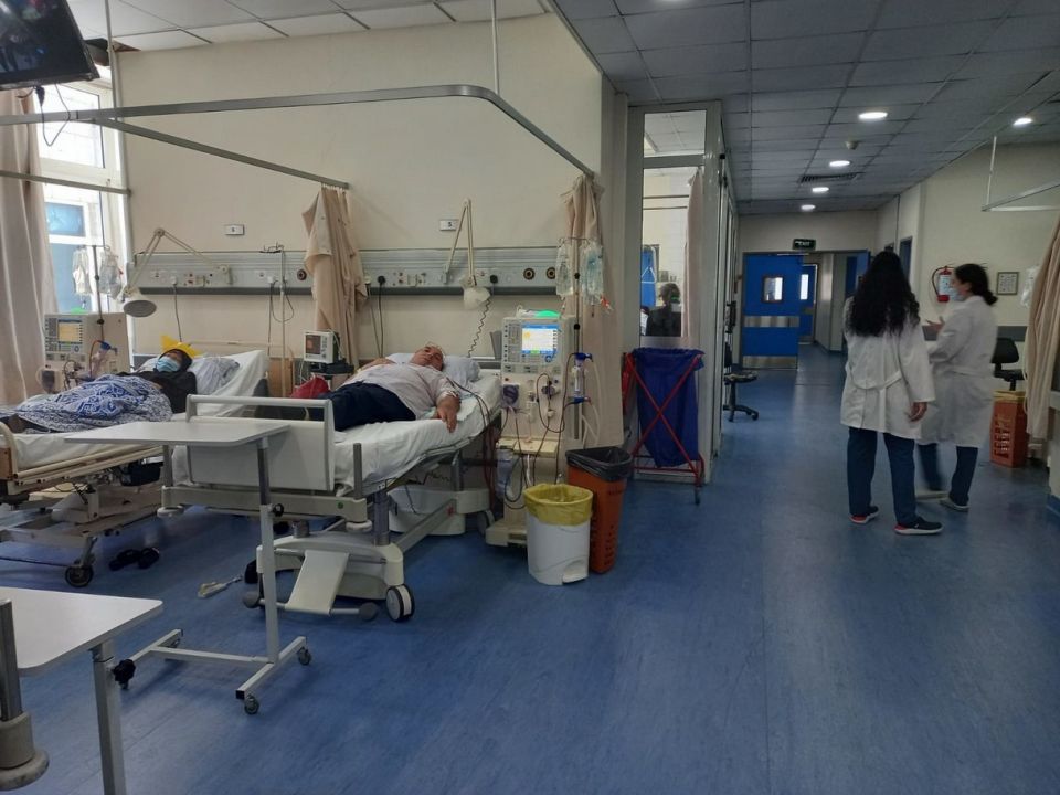 جيشنا الأبيض إلى زوال... التمريض قطاعٌ مُنهكٌ إضافي بمنهجيةٍ حكومية متعمدة!