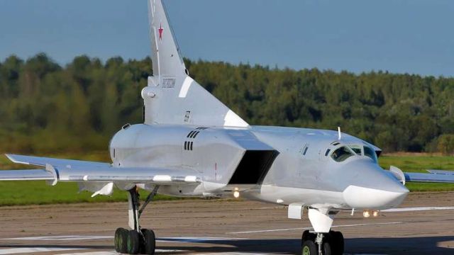 مقاتلة روسية تعترض طائرة حربية أمريكية فوق بحر البلطيق