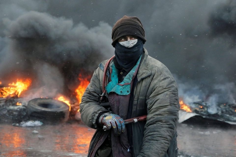 الحل السياسي في أوكرانيا.. محرقة الفاشية الجديدة
