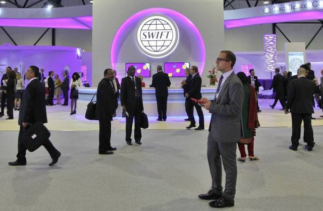 &laquo;سويفت&raquo;... نظام الحصار المالي الغربي