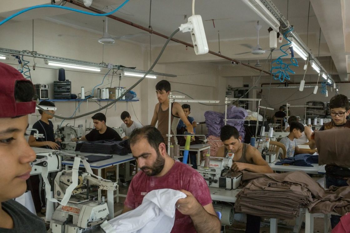أنقذوا صناعة الألبسة وعمالها (2)