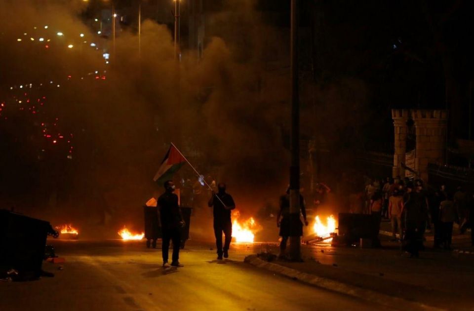 إطلاق نار على الاحتلال في نابلس وإحراق مركبة بسلوان واشتباكات بالقدس والخليل