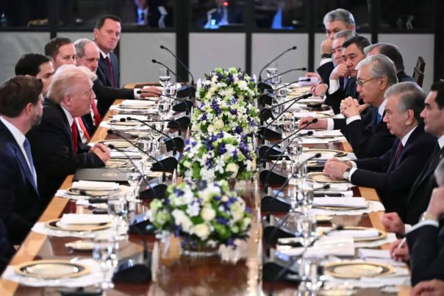 السباق على معادن آسيا الوسطى وعدم القدرة على الانعطاف غرباً