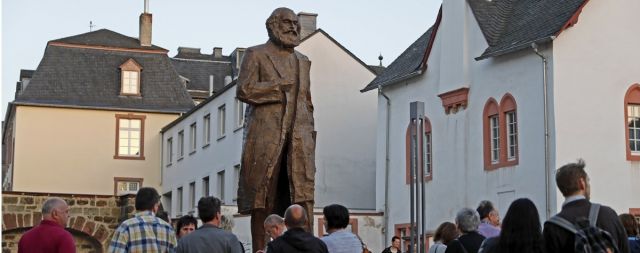 قرنان على ميلاد ماركس... و(الشبح&raquo; يجول