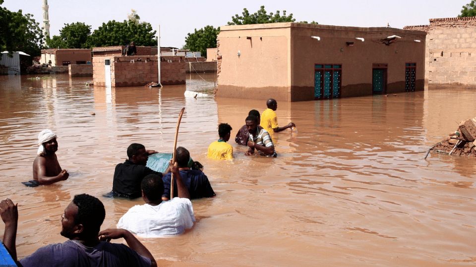 سيول مدمرة والسودان يوشك إعلان البلاد منطقة &quot;كوارث طبيعية&quot;