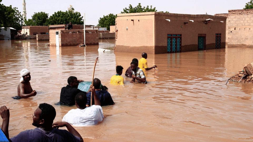 سيول مدمرة والسودان يوشك إعلان البلاد منطقة "كوارث طبيعية"