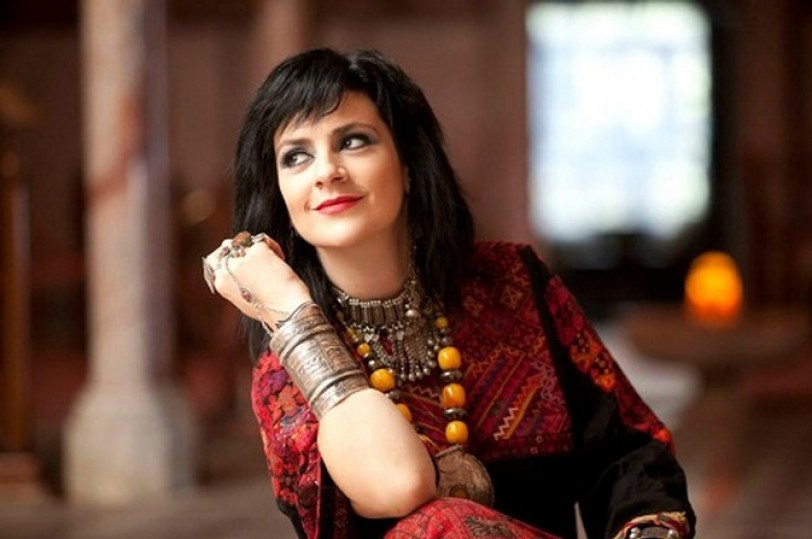 فوز الفنانة ريم بنا بجائزة ابن رشد لعام 2013