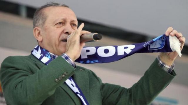 إردوغان يطالب مواطنيه بتحويل أموالهم لإنقاذ &laquo;الليرة&raquo; التركية