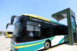 بدء تشغيل الحافلة الكهربائية الأسرع شحنا في العالم