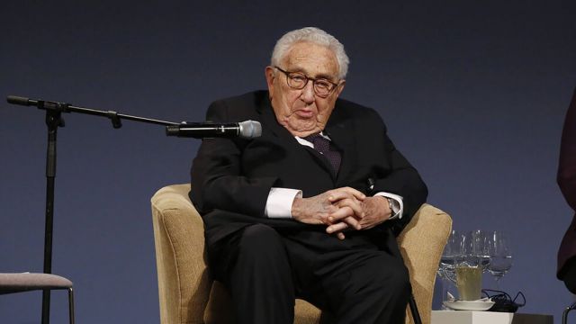 كسينجر يتحدث مجدداً فهل تستجيب موسكو هذه المرة؟