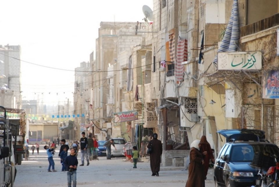 بين قوسين: النازحون