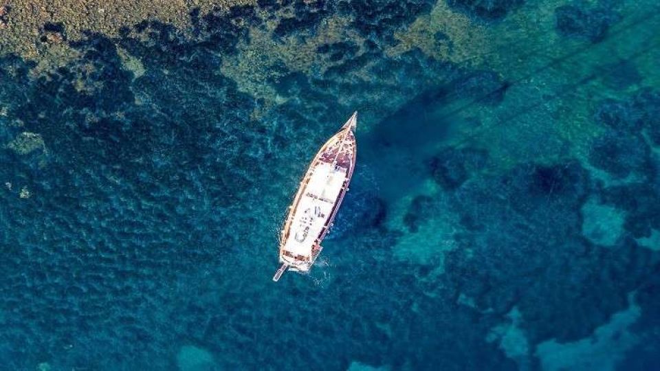 15 جرة عمرها 2000 عام