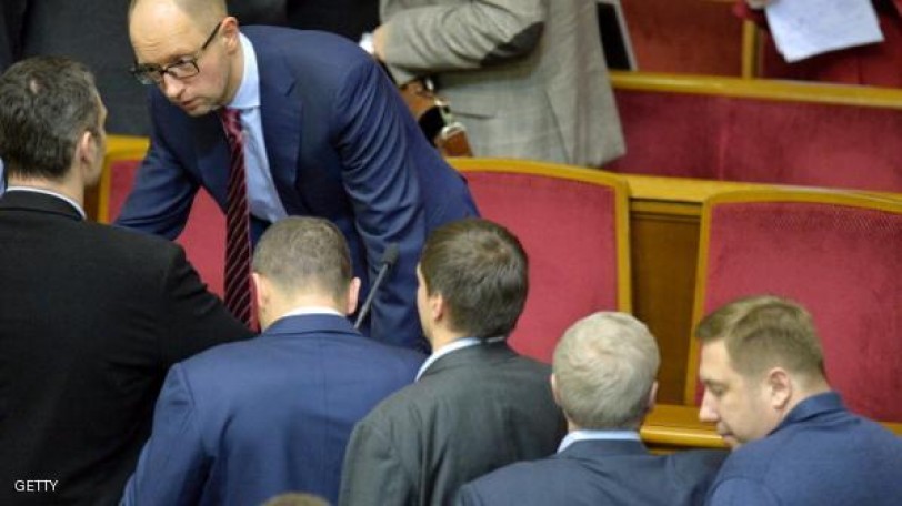 رئيس الحكومة الأوكرانية يعلن استقالته من منصبه
