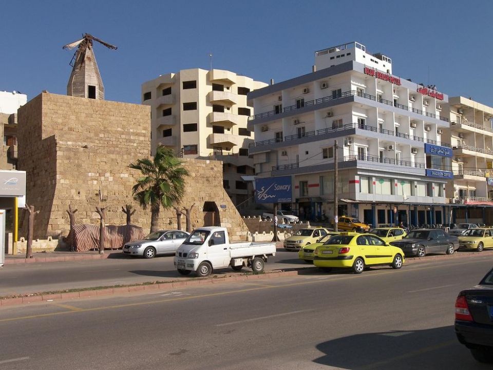 طرطوس.. ازدحام شديد وسوء للتنظيم..