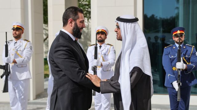 الشرع يؤكد من باريس وجود مفاوضات غير مباشرة مع «إسرائيل»