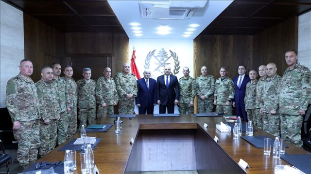 الجيش اللبناني يتراجع بعيداً عن التماس مع جيش الاحتلال &laquo;الإسرائيلي&raquo;