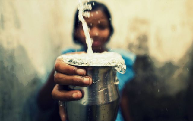 عمودية &laquo;العمل الخيري&raquo;