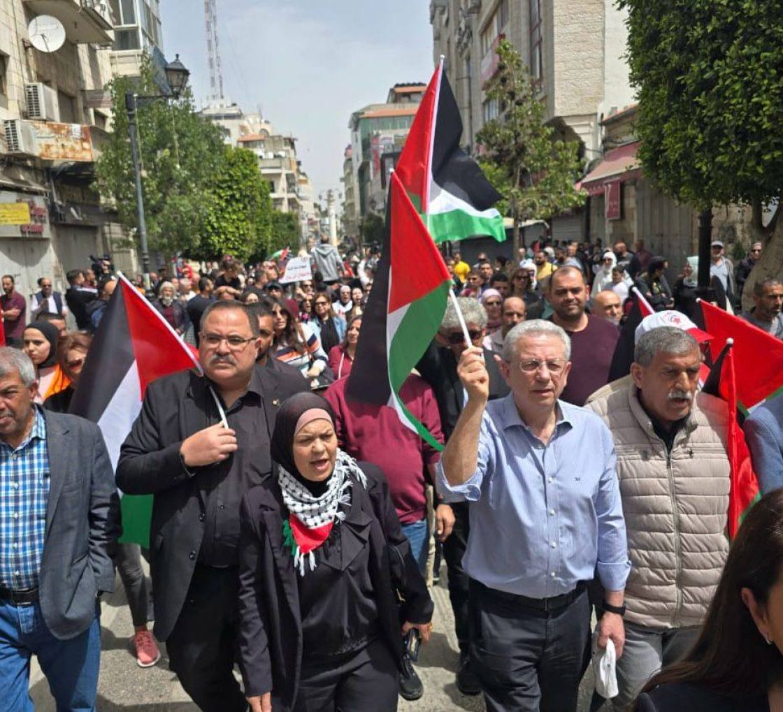 المبادرة الوطنية الفلسطينية: خطة ترامب منحازة بالمطلق للاحتلال ولا بديل عن مواصلة النضال