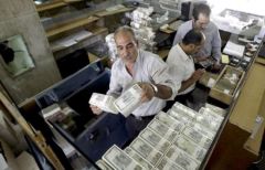 الهوة كبيرة بين رقم التضخم الرسمي والفعلي.. التباين يتطلب من المركزي للإحصاء تدقيق أرقامه ومراجعة حساباته