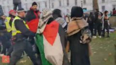 شرطة لندن تعتقل 4 شيوعيين شاركوا بمظاهرة داعمة لفلسطين وتصادر كتاباً ضد الصهيونية