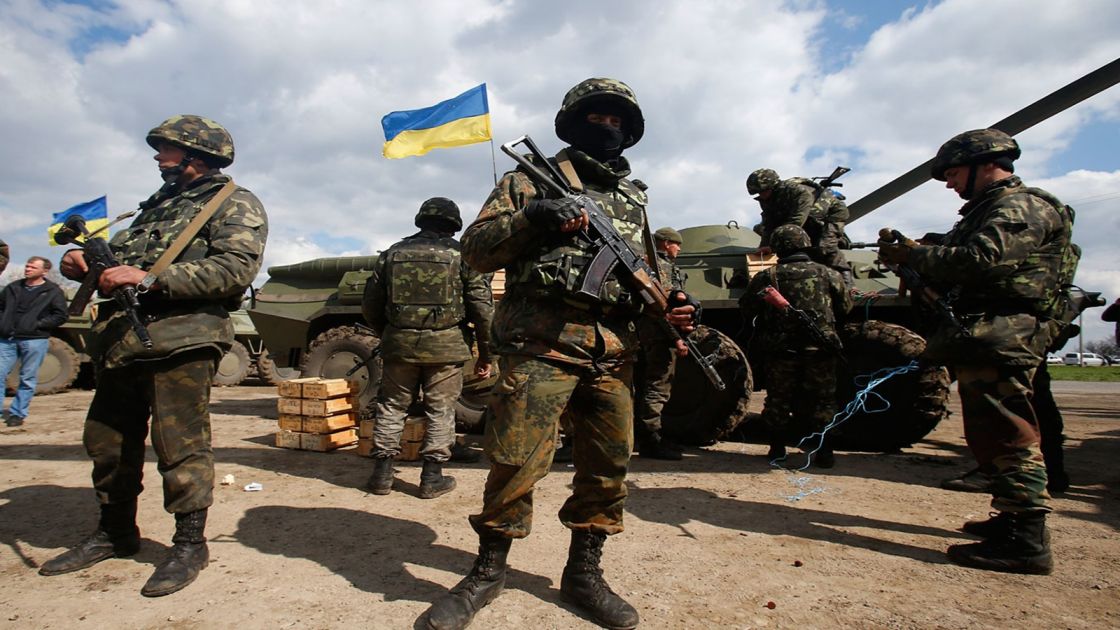 دبلوماسي أوكراني: كييف قد تتخلى عن الانضمام للناتو لتجنب الحرب
