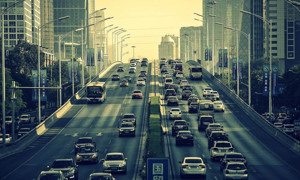 بعد عقود من العمل الشاق، دخلت "الاشتراكية ذات الخصائص الصينية" عصراً جديداً