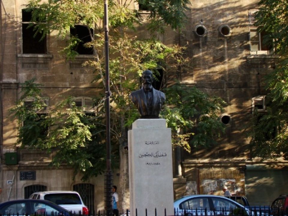 قومي إذا ما أيسروا أنا موسر