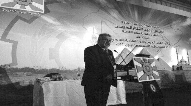 عزوز في مؤتمر العمل العربيّ: ما نزال نعيش خارج العصر!