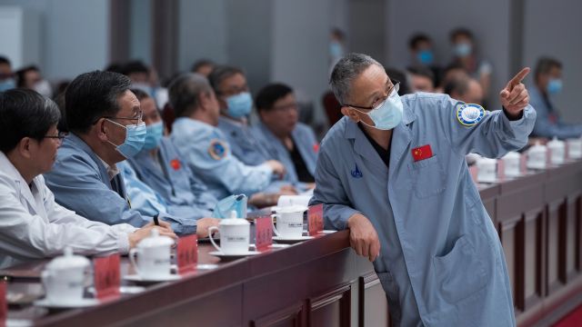 مسبار على المريخ ومتحف جديد كل يومين