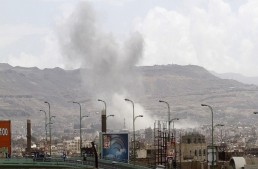 هادي يطلب من التحالف العربي تكثيف ضرباته على تعز