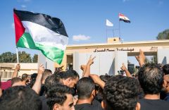 مصر: &quot;إسرائيل&quot; هي من يعرقل المساعدات عبر رفح