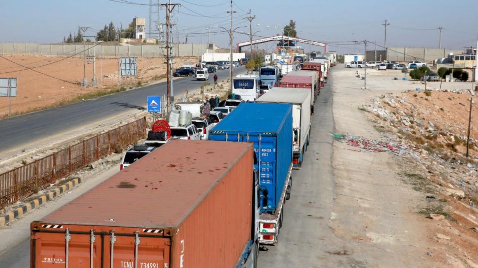 «معاملةً بالمثل»: سوريا تمنع دخول الشاحنات من مصر والسعودية