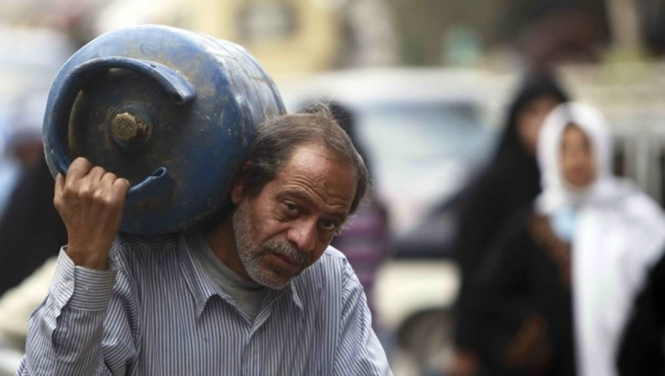 الفقراء في الطوابير: الغاز موجود.. والفساد أيضاً