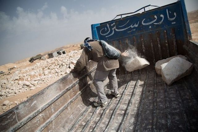 عمال بلا حقوق؟