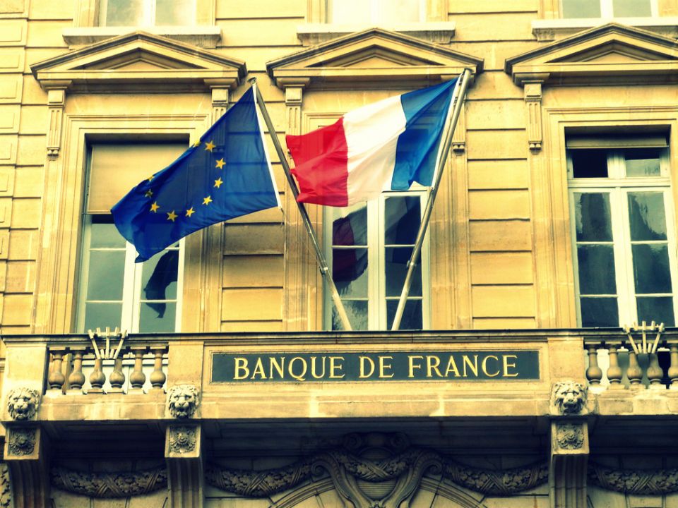 المركزي الفرنسي يريد نمو بـ1.8%