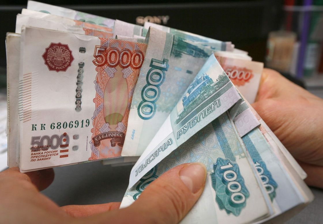 الحكومة الروسية تتوقع فائضاً في الميزانية بفضل الضرائب والنفط