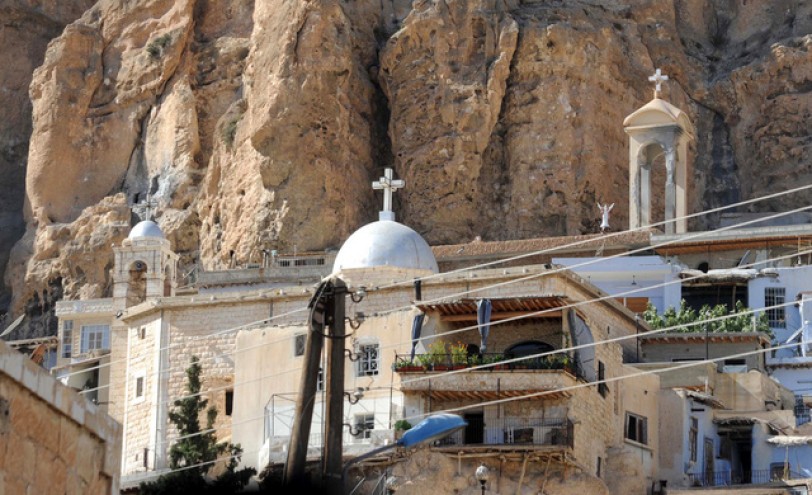 &quot;أحرار القلمون&quot; يطالبون باطلاق ألف معتقلة بالسجون مقابل راهبات معلولا