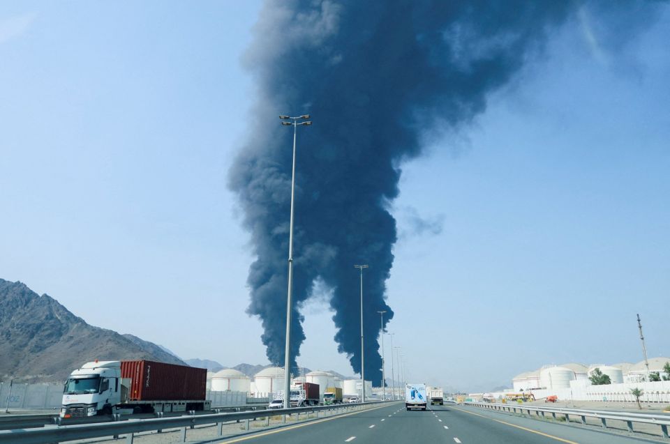 طهران تؤكد تعرض منشآت طاقة وبنية تحتية إيرانية للقصف خلافاً لمهلة ترامب وتتوعد بالردّ