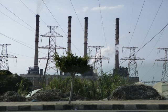 خلاف بين النفط والكهرباء حول تغذية المحطات وسبب التقنين