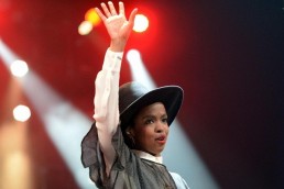 المغنية الأميركية لورين هيل تلغي عرضا في &laquo;إسرائيل&raquo;