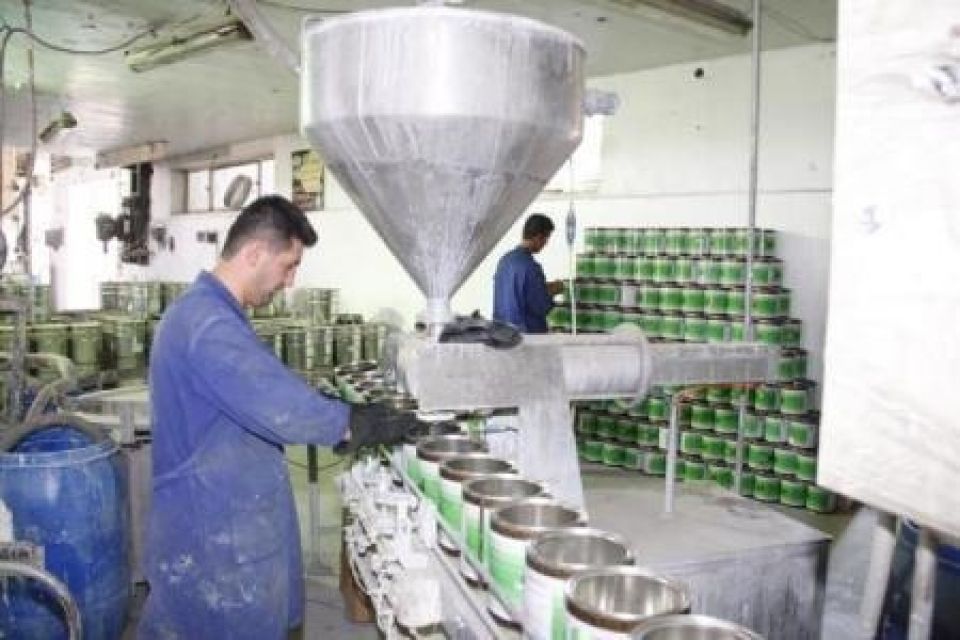الفساد والمحاصصة مستمران..  إغلاق معمل الألبان وإقامة معمل لا سوق لمنتجاته!