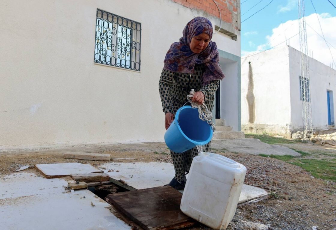 الرئيس التونسي: &quot;شبكات إجرامية&quot; وراء أزمة المياه والكهرباء