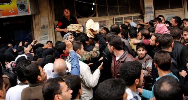 الخبز.. تعميم جديد لمصلحة الفساد والسوق السوداء!