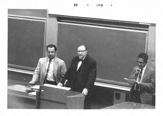 الحياة العضوية..  من فلسفة &laquo;إنجلز&raquo; إلى اكتشاف الـ DNA