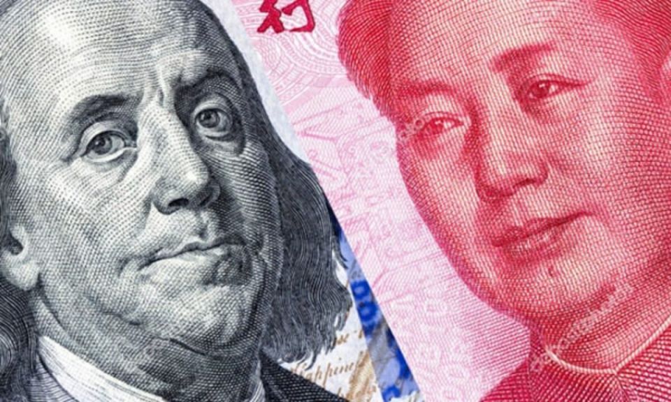 تراجع قياسي لليوان الصيني أمام الدولار الأمريكي