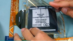 دراسة: تصميم أول شاشة مرنة من الغرافين