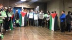 طلاب آيرلنديون يجبرون جامعتهم على إلغاء محاضرة لسفير الكيان الإسرائيلي