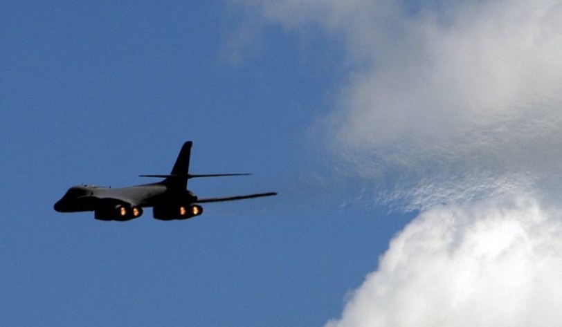 سلاح الجو الأمريكي يوجه ضربات إلى مواقع «الدولة الإسلامية»