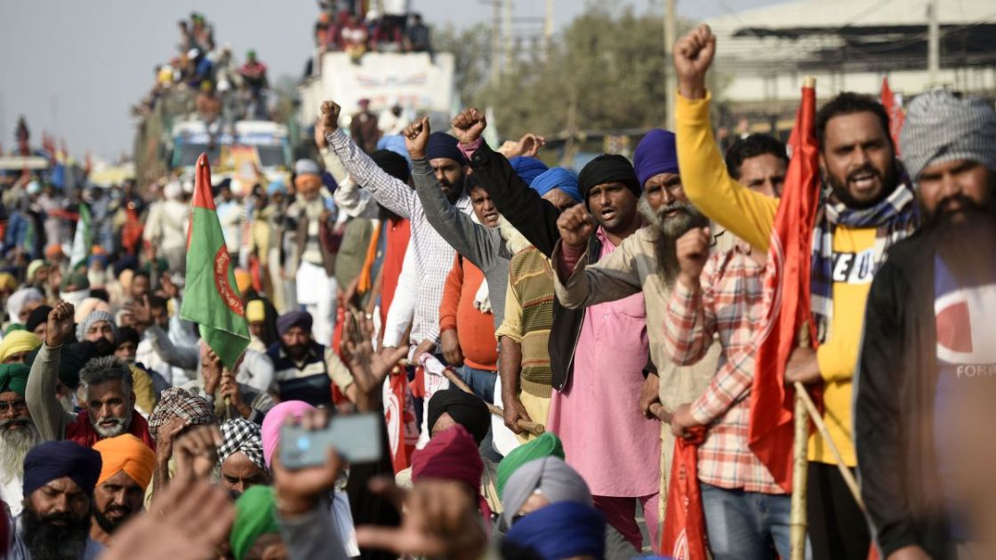سبعة أيام على الإضراب: فلاحو الهند يواجهون سيطرة الشركات الكبرى