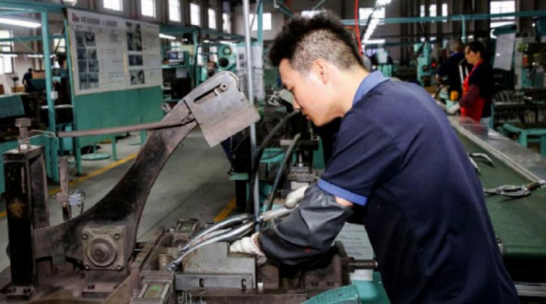أرباح الشركات الصناعية الصينية تعود إلى النمو